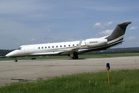 N904FL @ KLUK - Arriving just off Runway 21L on a nice afternoon in Cincinnati. - by Charlie Pyles