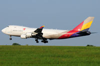 HL7616 @ VIE - Asiana Airlines Cargo - by Chris Jilli