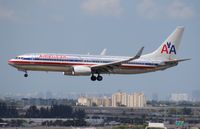 N920AN @ MIA - American 737-800 - by Florida Metal