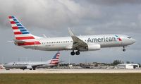 N922NN @ MIA - American 737-800 - by Florida Metal