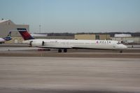 N925DN @ DTW - Delta MD-90 - by Florida Metal