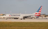N931NN @ MIA - American 737-800 - by Florida Metal