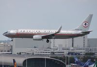 N951AA @ MIA - American retro 737-800