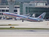 N966AN @ MIA - American 737-800 - by Florida Metal