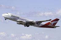 VH-OEJ @ YSSY - Qantas B747-400 sporting the new scheme to support the Socceroos at the 2014 World CUp