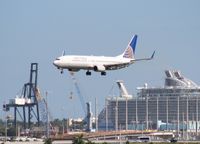 N17229 @ FLL - United 737-800 - by Florida Metal