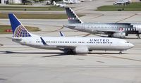 N17229 @ FLL - United 737-800 - by Florida Metal