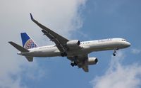 N19136 @ MCO - United 757-200 - by Florida Metal