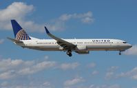 N37434 @ MIA - United 737-900 - by Florida Metal