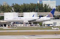 N38458 @ FLL - United 737-900 - by Florida Metal