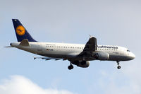 D-AIQL @ EGLL - Airbus A320-211 [0267] (Lufthansa) Home~G 01/07/2013. On approach 27L. - by Ray Barber