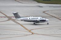 YV2780 @ FLL - Super King Air 350 - by Florida Metal