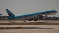 HL8217 @ KATL - Korean 777-300 - by Florida Metal
