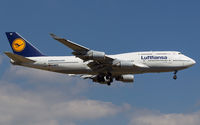 D-ABVR @ EDDF - Lufthansa - by Karl-Heinz Krebs