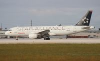 N195AV @ MIA - Avianca Star Alliance A320 - by Florida Metal