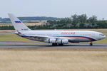 RA-96016 @ VIE - Russia State Transport Company - Rossiya - by Chris Jilli