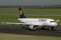 D-AILH @ EDDL - Airbus 319 Lufthansa - by Triple777
