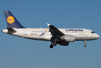 D-AILU @ EDDF - Lufthansa - by Karl-Heinz Krebs