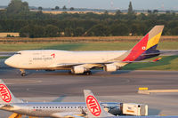 HL7414 @ LOWW - Asiana Boeing 747 - by Andreas Ranner