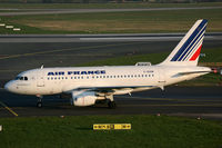 F-GUGM @ EDDL - Airbus 318 Air France - by Triple777