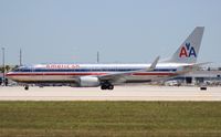N819NN @ MIA - American 737-800 - by Florida Metal