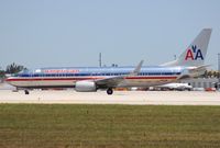 N901NN @ MIA - American 737-800 - by Florida Metal