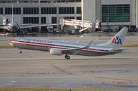 N918NN @ MIA - American 737-800 - by Florida Metal