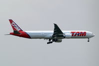 PT-MUA @ EGLL - Boeing 777-32WER [37664] (TAM Airlines) Home~G 13/03/2010. On approach 27L. - by Ray Barber
