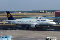 D-AIPH @ EDDF - Airbus A320-211 [0086] (Lufthansa) Frankfurt~D 08/09/2005 - by Ray Barber