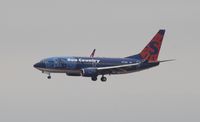 N711SY @ KSFO - Boeing 737-700