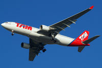 PT-MVS @ EGLL - Airbus A330-223 [1112] (TAM Airlines) Home~G 21/01/2011. On approach 27R. - by Ray Barber