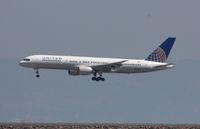 N569UA @ KSFO - Boeing 757-200