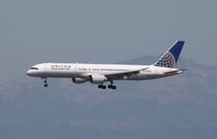 N562UA @ KSFO - Boeing 757-200