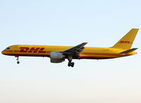 D-ALEC @ LEBL - Landing rwy 25R - by Shunn311