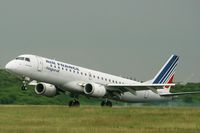 F-HBLA @ LFPG - Embraer ERJ-190AR, Landing Rwy 26L, Roissy Charles De Gaulle Airport (LFPG-CDG) - by Yves-Q