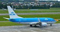 PH-BGO @ LSZH - KLM, is here waiting for taxi clearence at Zürich-Kloten(LSZH) - by A. Gendorf