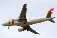 CS-TTU @ EGLL - Airbus A319-112 [1668] (TAP Portugal) Home~G 07/08/2014. On approach 27R. - by Ray Barber