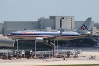 N918AN @ MIA - American 737-800 - by Florida Metal