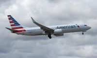 N924NN @ MIA - American 737-800 - by Florida Metal