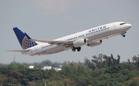 N77261 @ FLL - United 737-800