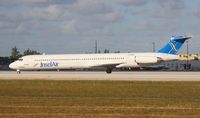 PJ-MDC @ MIA - Insel Air MD-82