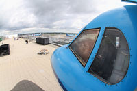 PH-OFE @ EHAM - KLM Fokker 100 - by Thomas Ranner