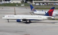 N610DL @ FLL - Delta 757-200 - by Florida Metal