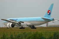 HL7714 @ LFPG - Boeing 777-2B5 (ER), Max reverse thrust landing Rwy 26L, Roissy Charles De Gaulle Airport (LFPG-CDG) - by Yves-Q