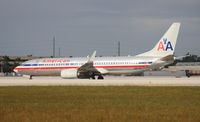 N907NN @ MIA - American 737-800 - by Florida Metal