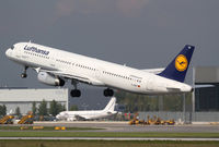D-AISP @ LOWW - Lufthansa A321 - by Thomas Ranner
