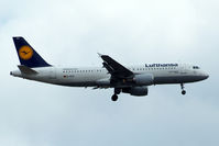 D-AIZH @ EGLL - Airbus A320-214 [4363] (Lufthansa) Home~G 16/07/2014. On approach 27L. - by Ray Barber