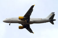 EC-KKT @ EGLL - Airbus A320-214 [3293] (Vueling Airlines) Home~G 06/04/2010. On approach 27R. - by Ray Barber