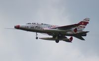 N2011V @ YIP - F-100F Super Sabre