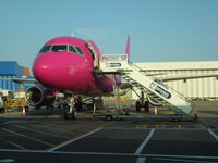 HA-LYD @ EGGW - Wizz Air aircraft